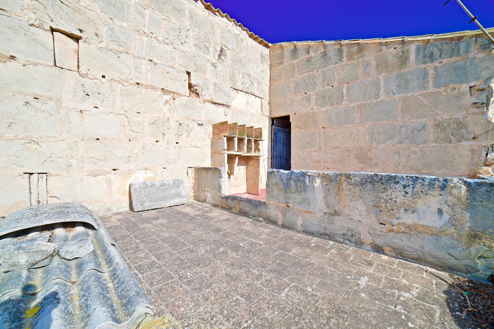 Casa de pueblo esquinera en Ses Salines con vistas al mar