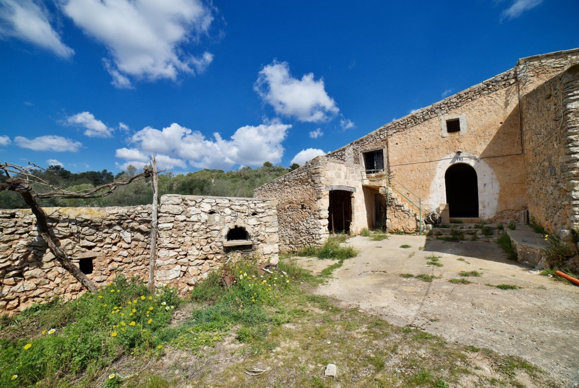 Centuries-Old Stone Farmhouse for Sale Near Es Carritxó, Felanitx