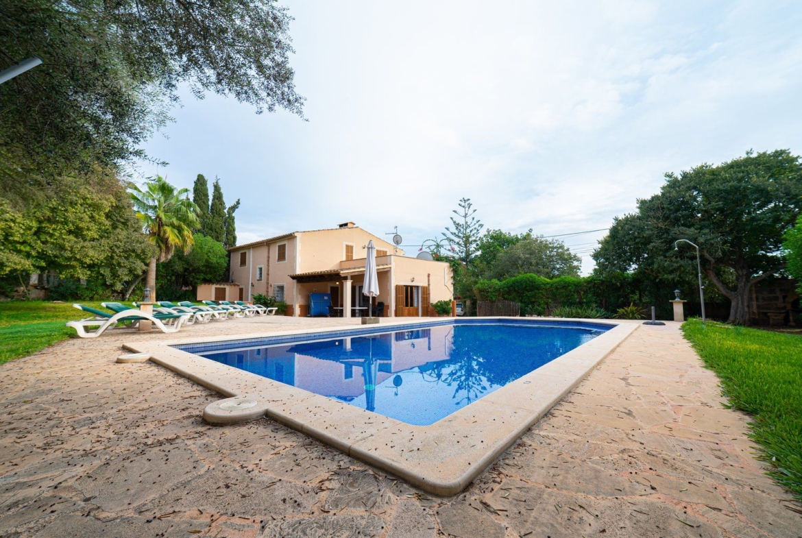 Country House with Pool Near C’as Concos, Felanitx