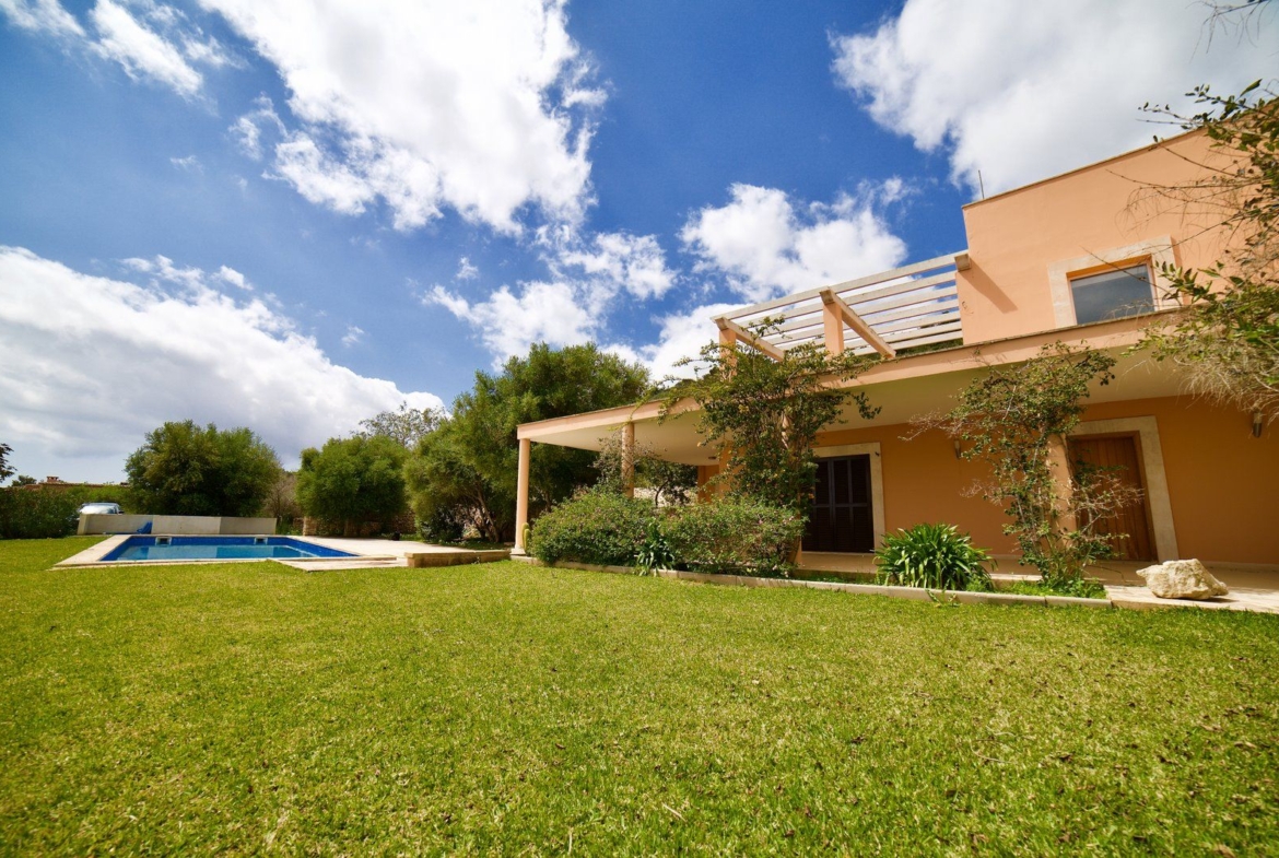 Casa de campo con vistas al mar en s'Horta, Santanyí