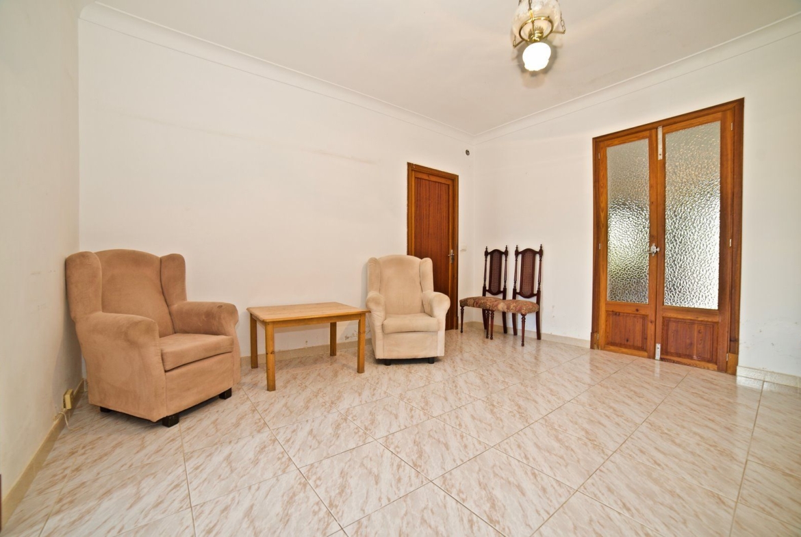 Ground-Floor Apartment with Large Terrace for Rent, Ses Salines