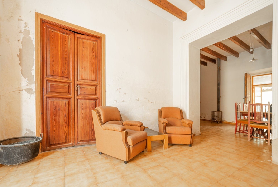 Casa de pueblo en Es Llombards con patio y terraza | 278 m²
