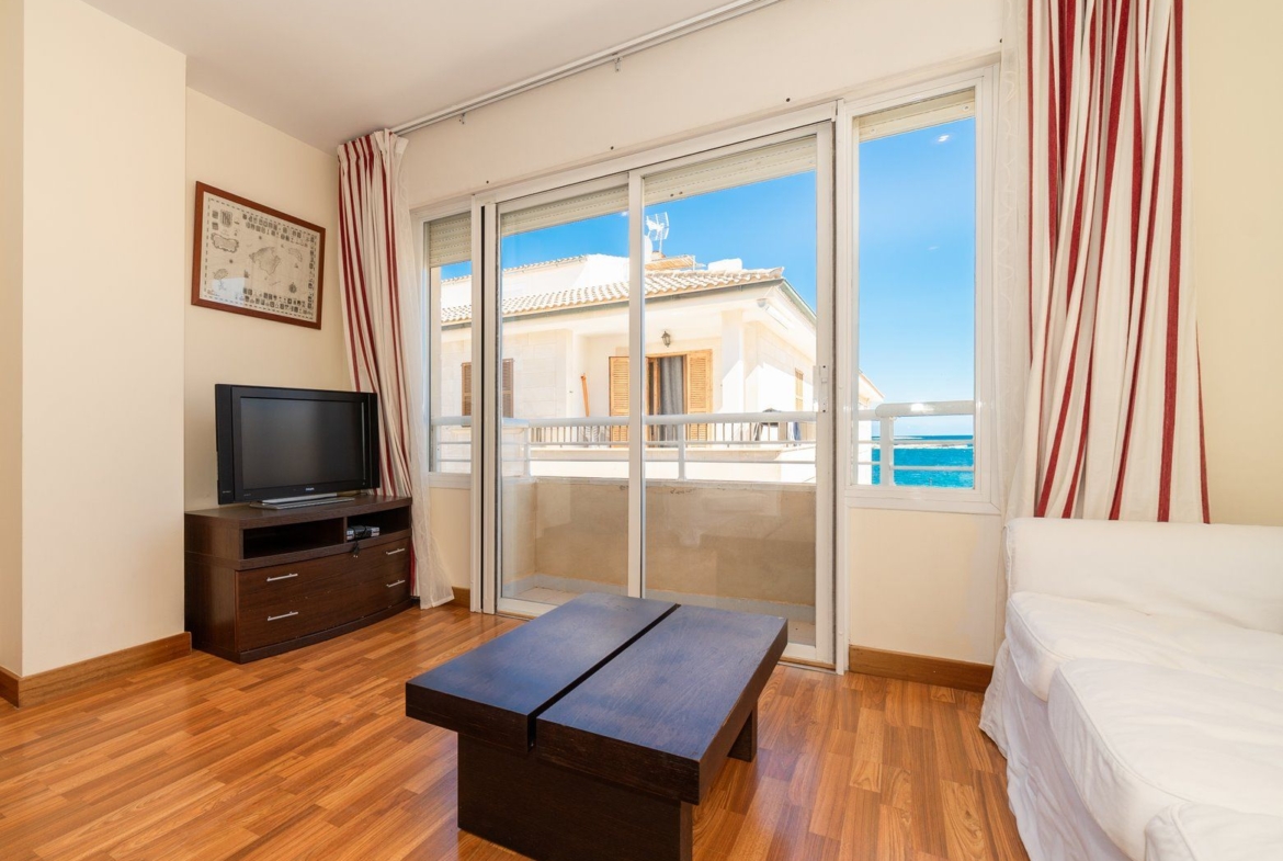 Sea View Apartment for Rent in Colonia de Sant Jordi