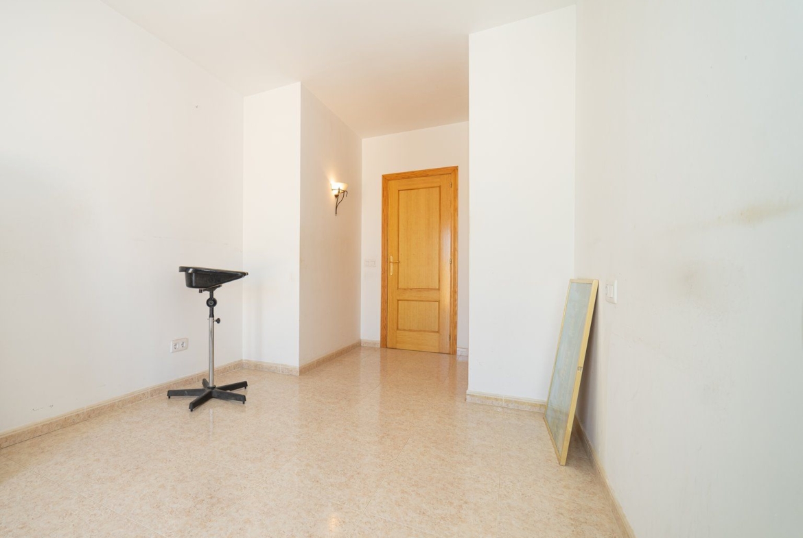 Amplio piso de 4 habitaciones con balcones en Felanitx