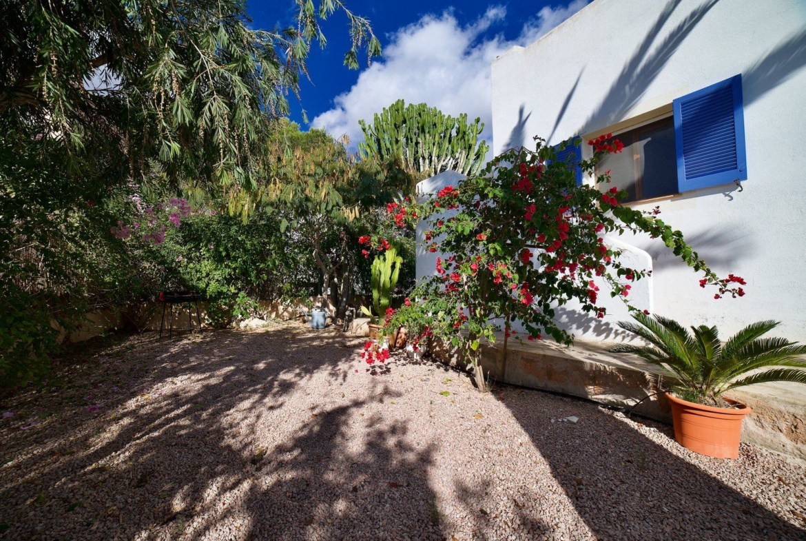 Chalet amueblado en alquiler cerca de Cala Santanyí con jardín