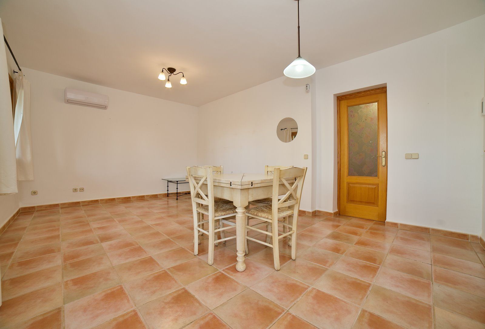 Chalet with Private Pool for Rent in Cala Anguila, Mallorca