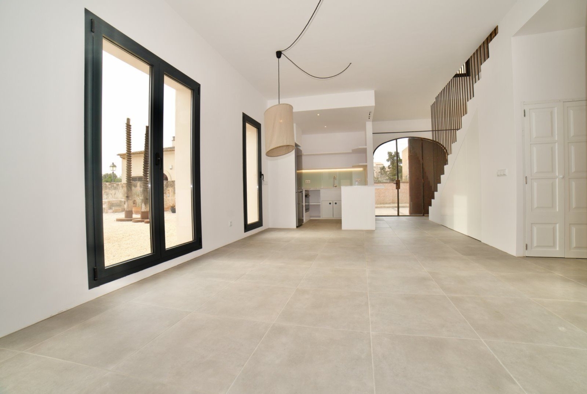 Renovated Townhouse with Garden & Pool in Santanyí
