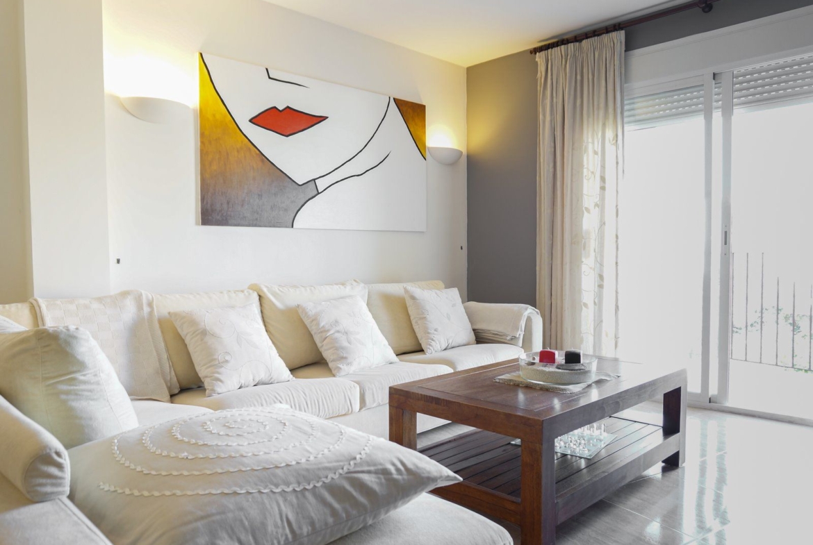 Furnished Apartment with Terrace for Rent in Campos