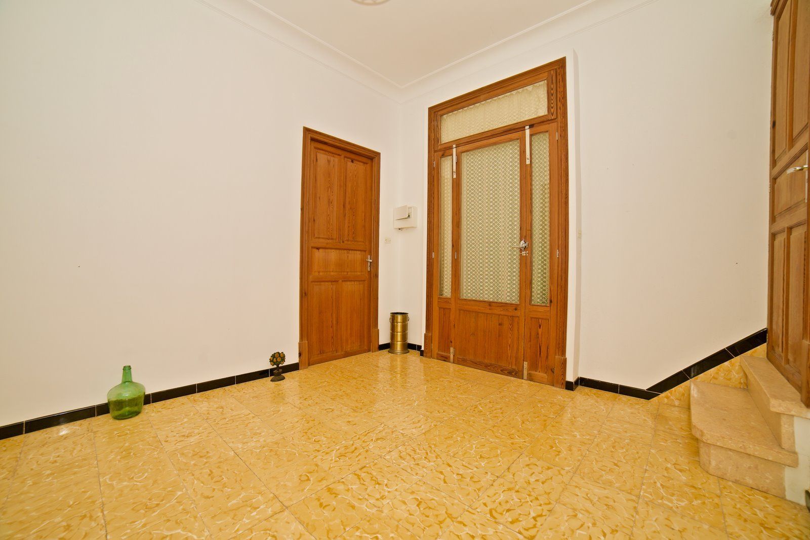 4-Villasyfincasmallorca-2.jpg Dorfhaus zur Miete in Ses Salines mit Innenhof