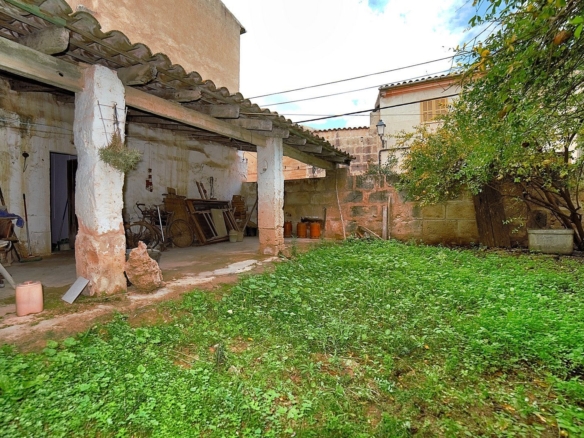 Casa de pueblo con jardín en Ses Salines, 3 dormitorios