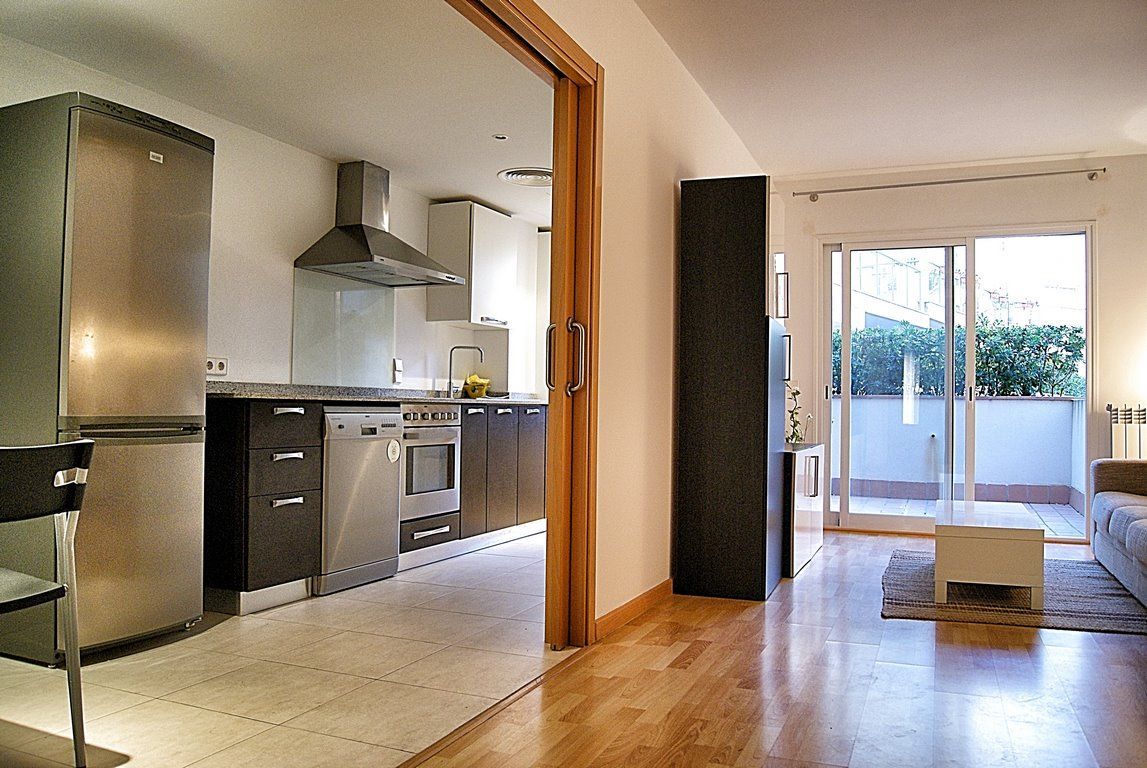 Ground-Floor Apartment for Rent in Campos with Terrace & Pool
