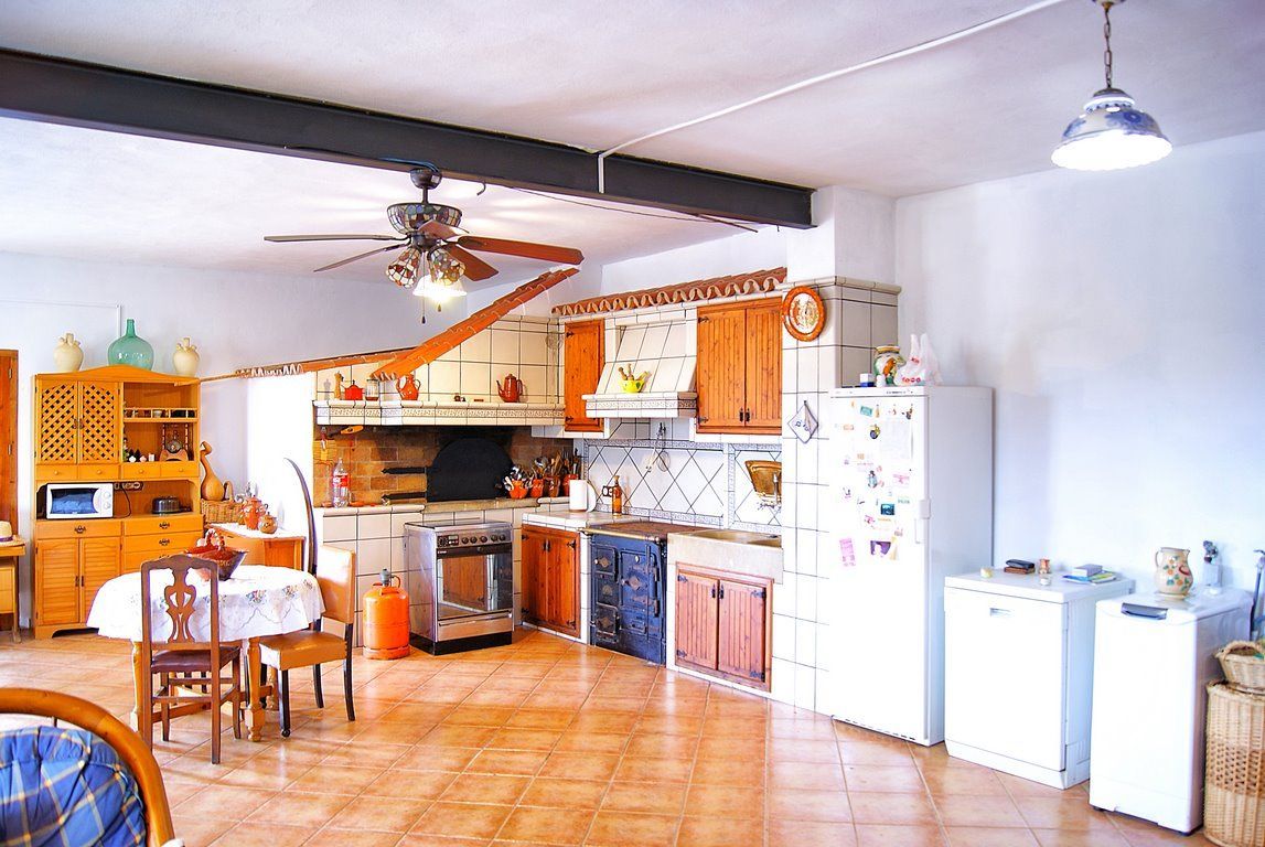 Country House in Costitx With Pool, Garden & Terrace