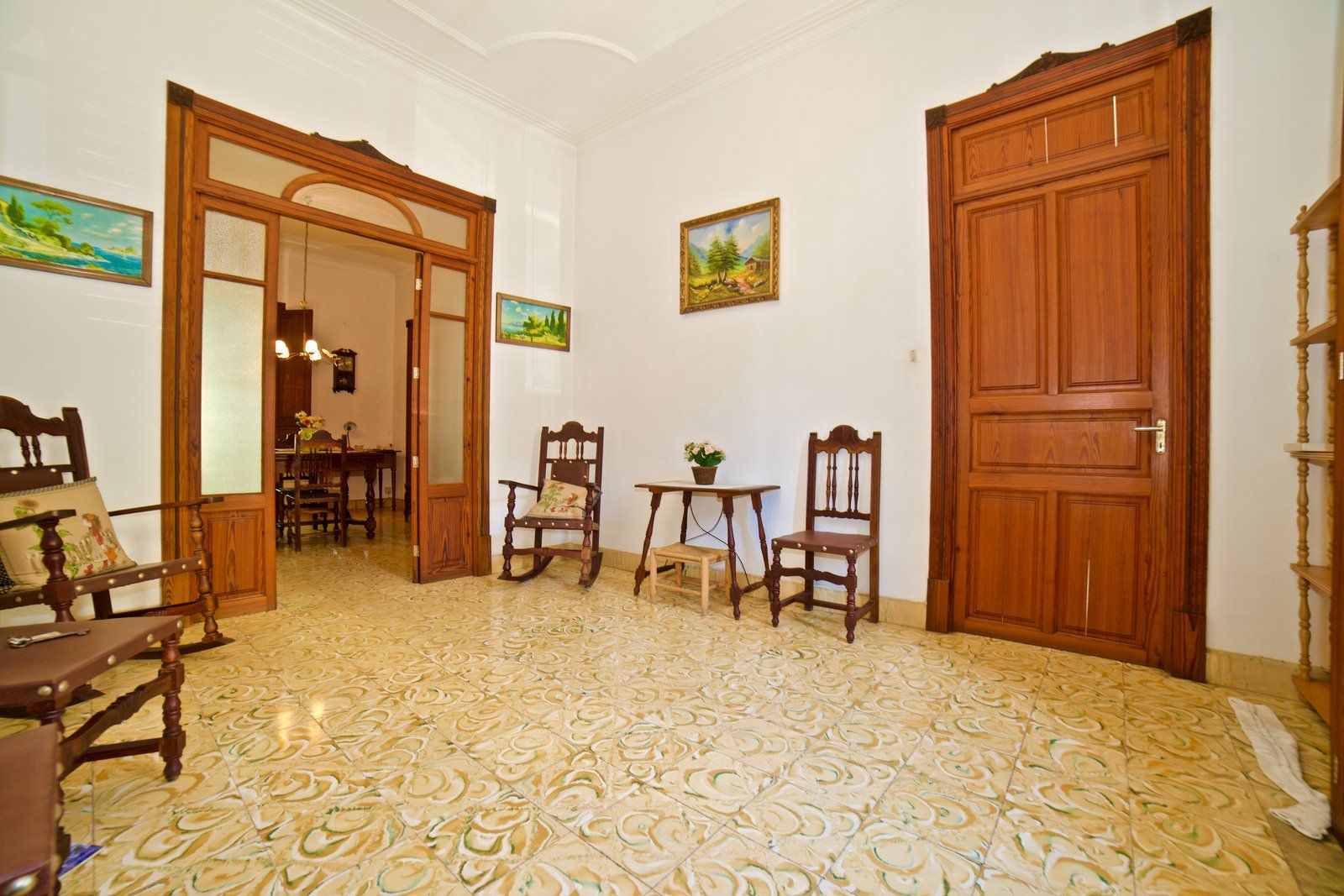 Stadthaus mit Garten und Garage in Campos, Mallorca
