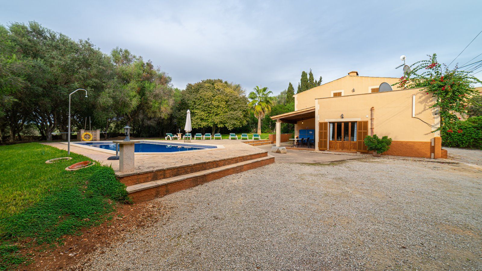 43-1229-Villasyfincasmallorca.jpg Country House with Pool Near C’as Concos, Felanitx