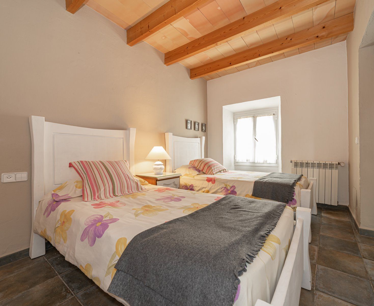 45-1204-Villasyfincasmallorca.jpg Country House for Rent Near Ses Salines With Pool