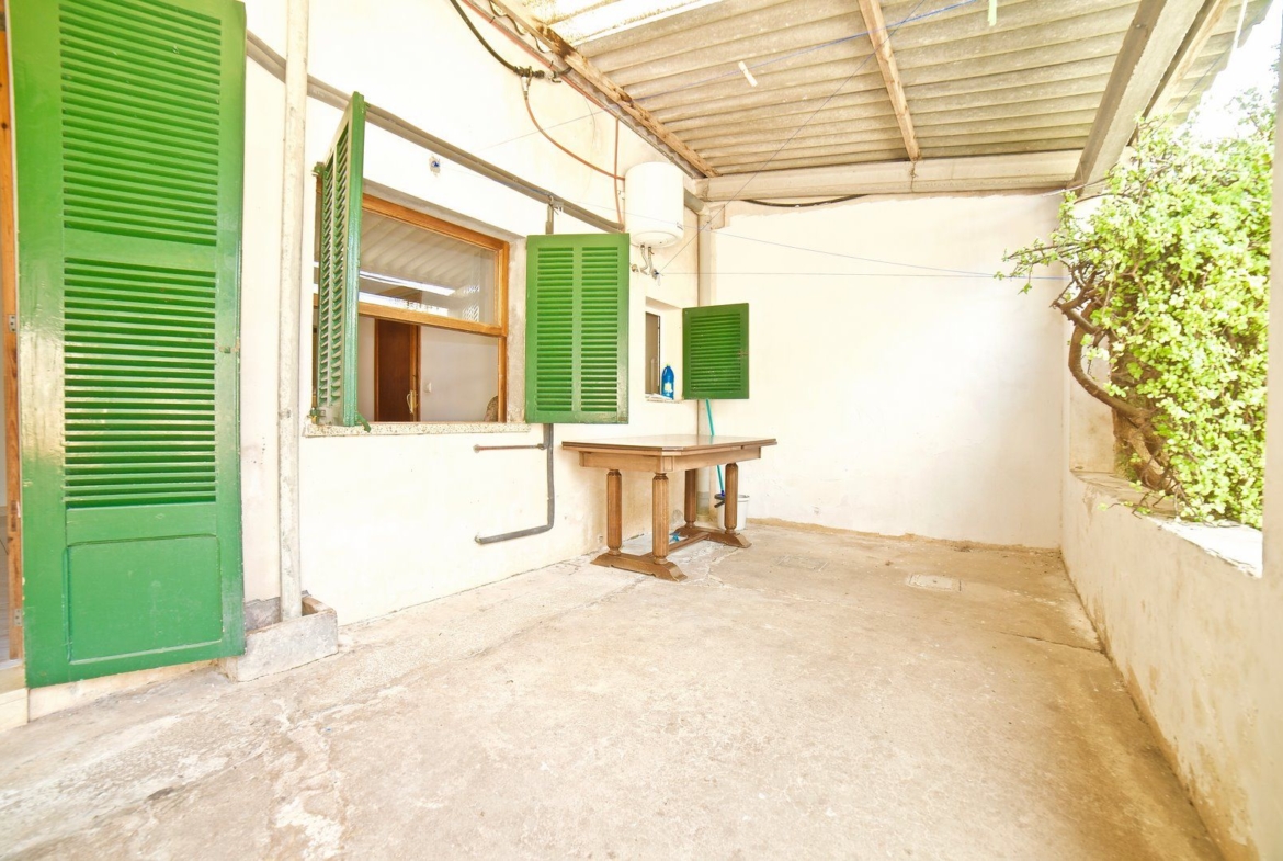 Ground-Floor Apartment with Large Terrace for Rent, Ses Salines