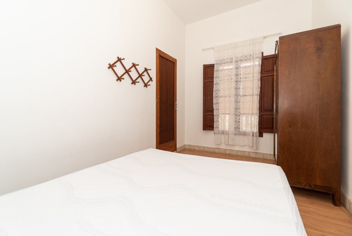 Apartment with Terrace for Rent in Ses Salines, Mallorca