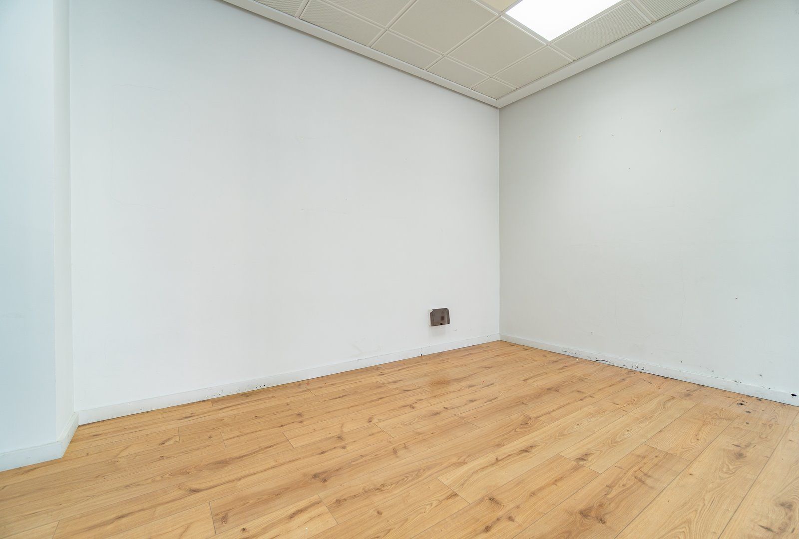 5-1242-B-Villasyfincasmallorca.jpg Corner Commercial Space for Rent in Central Ses Salines