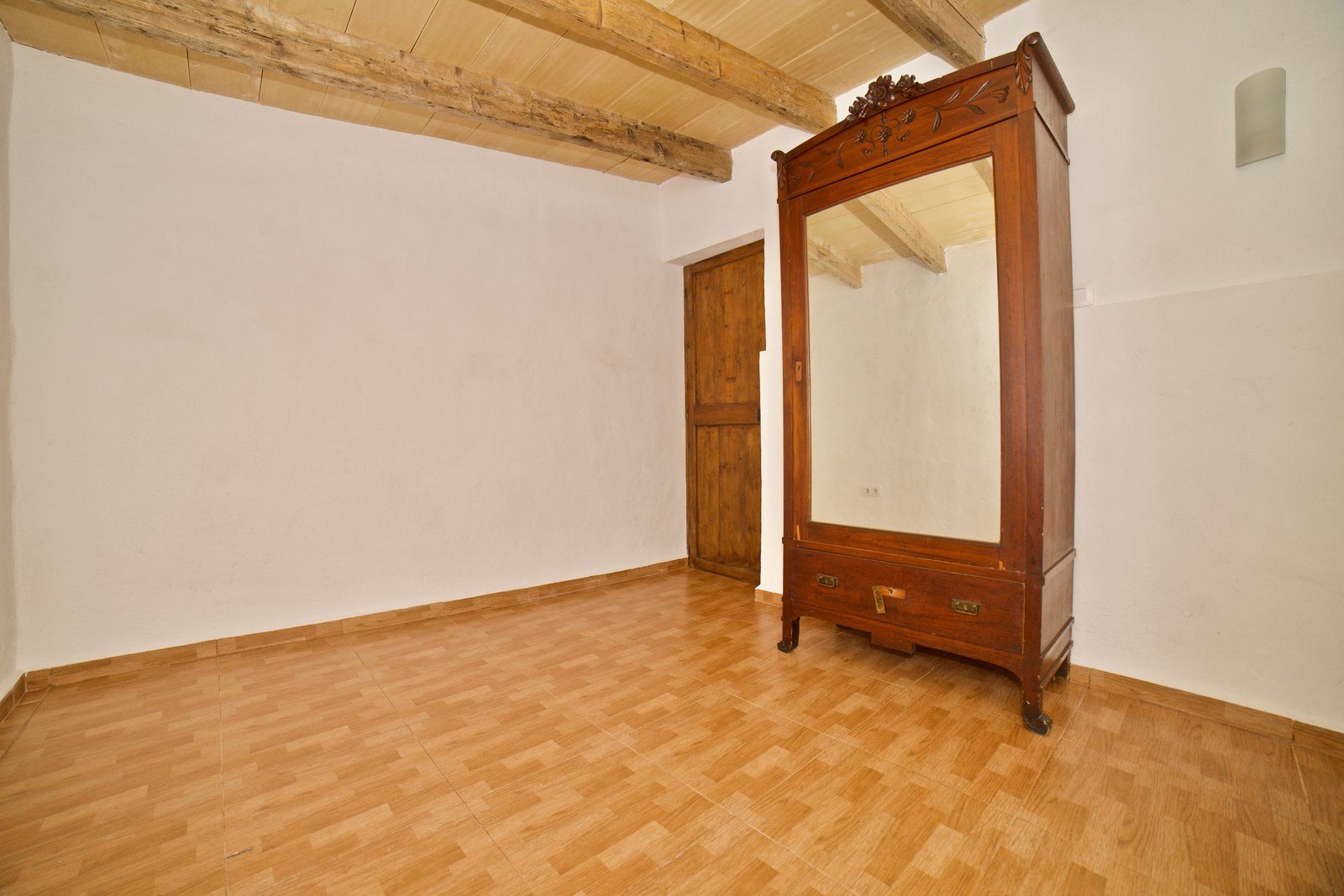 5-2006-Villasyfincasmallorca-1.jpg Landhaus zur Saisonmiete bei Sineu, Mallorca