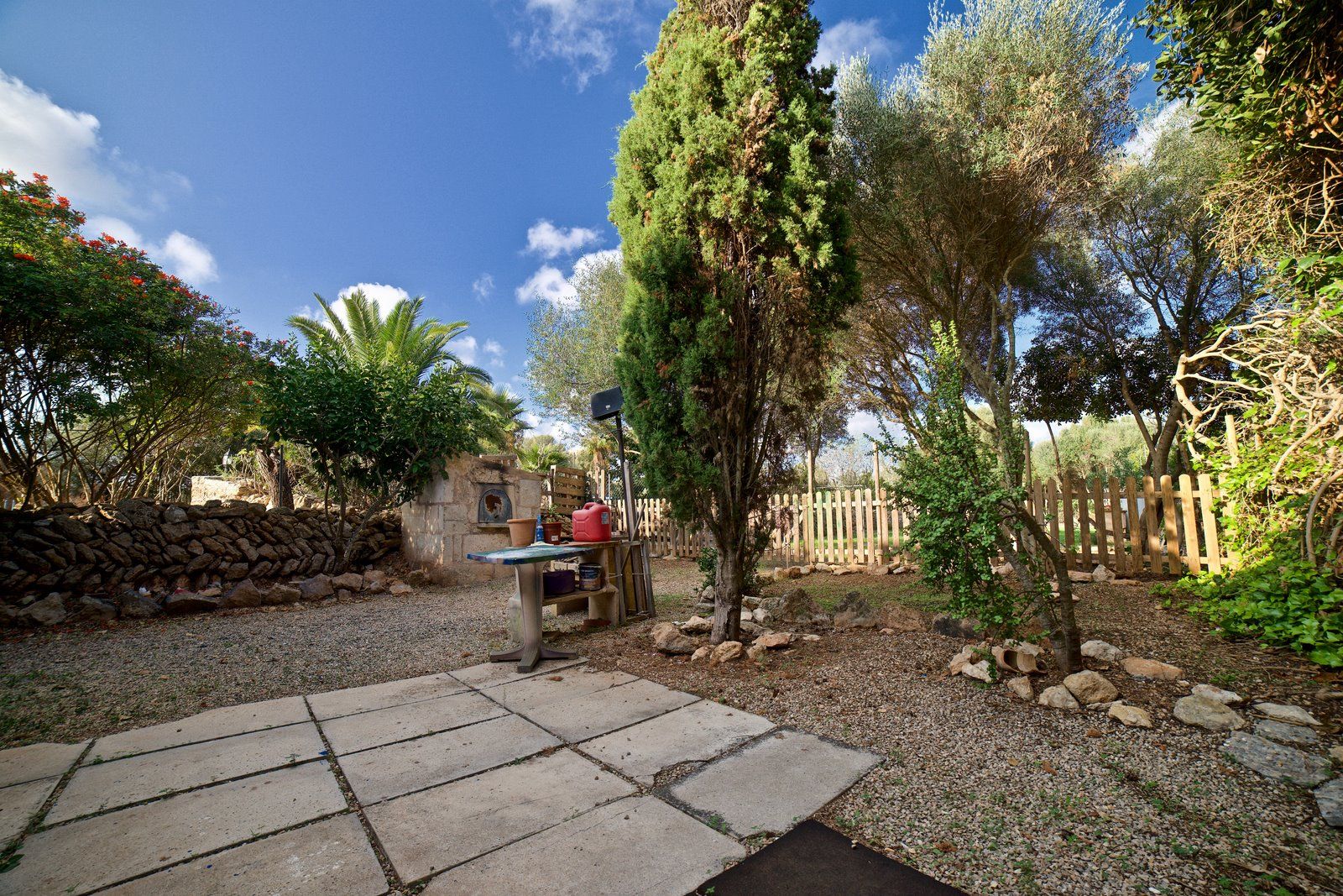 5-2025-Villasyfincasmallorca.jpg Charming House with Large Garden for Rent in Ses Salines