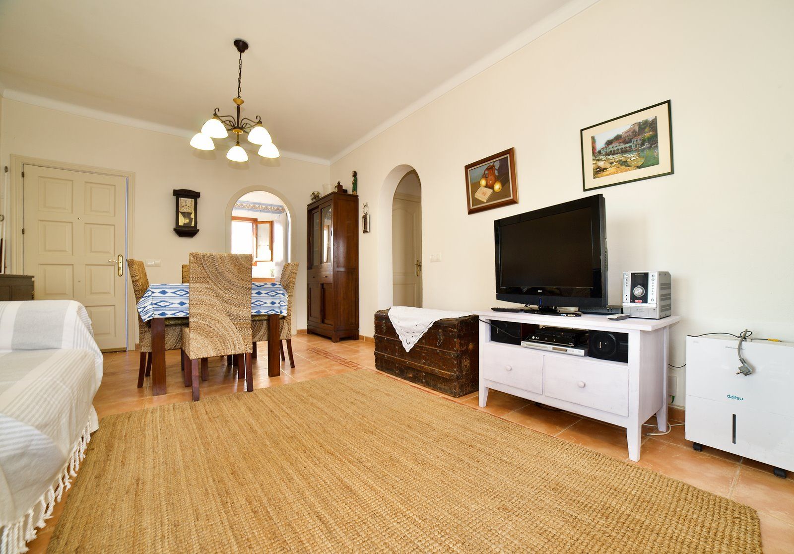 5-2033-Villasyfincasmallorca.jpeg Chalet amueblado en alquiler cerca de Cala Santanyí con jardín