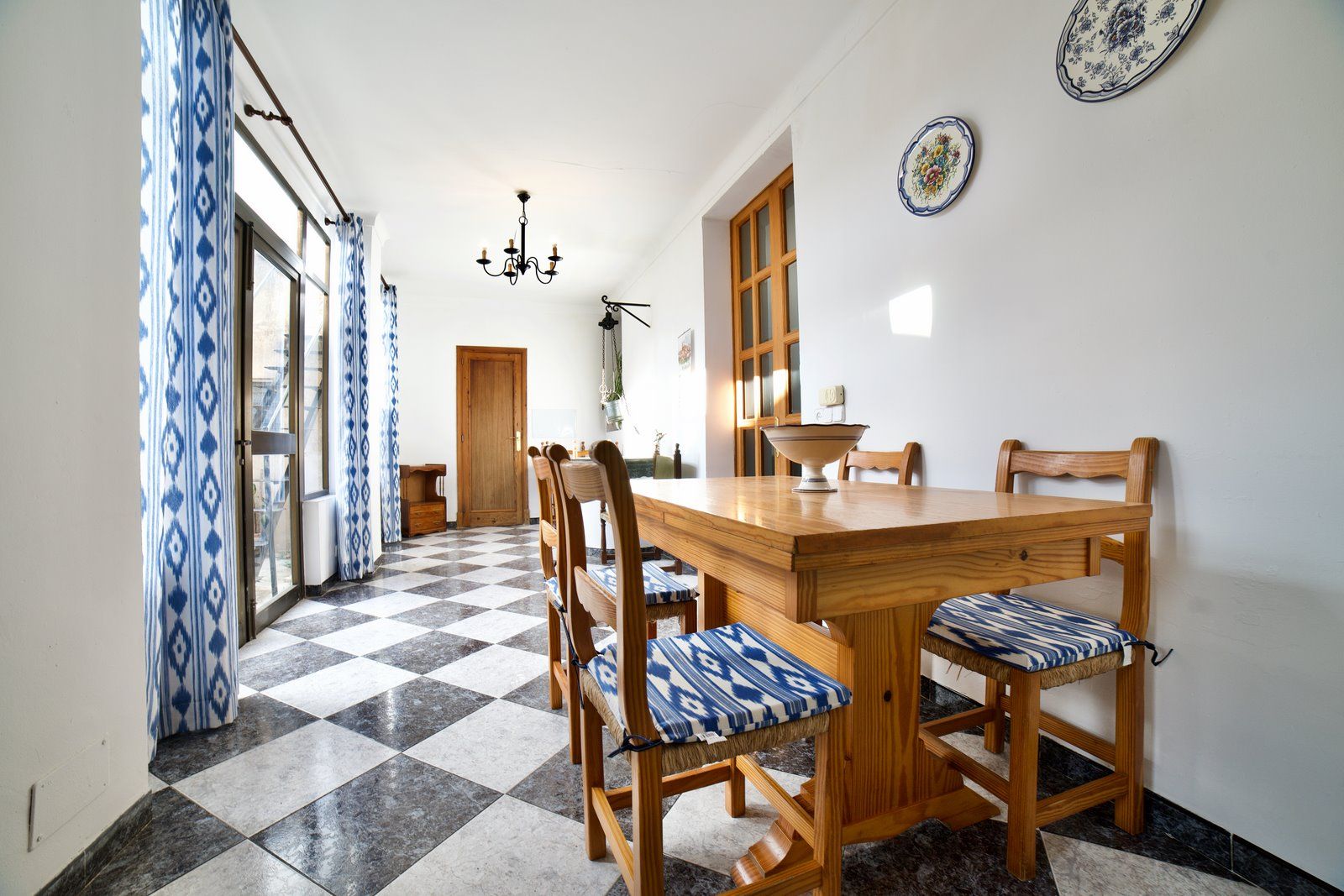 Casa de pueblo en alquiler en Montuïri con garaje, patio y terrazas