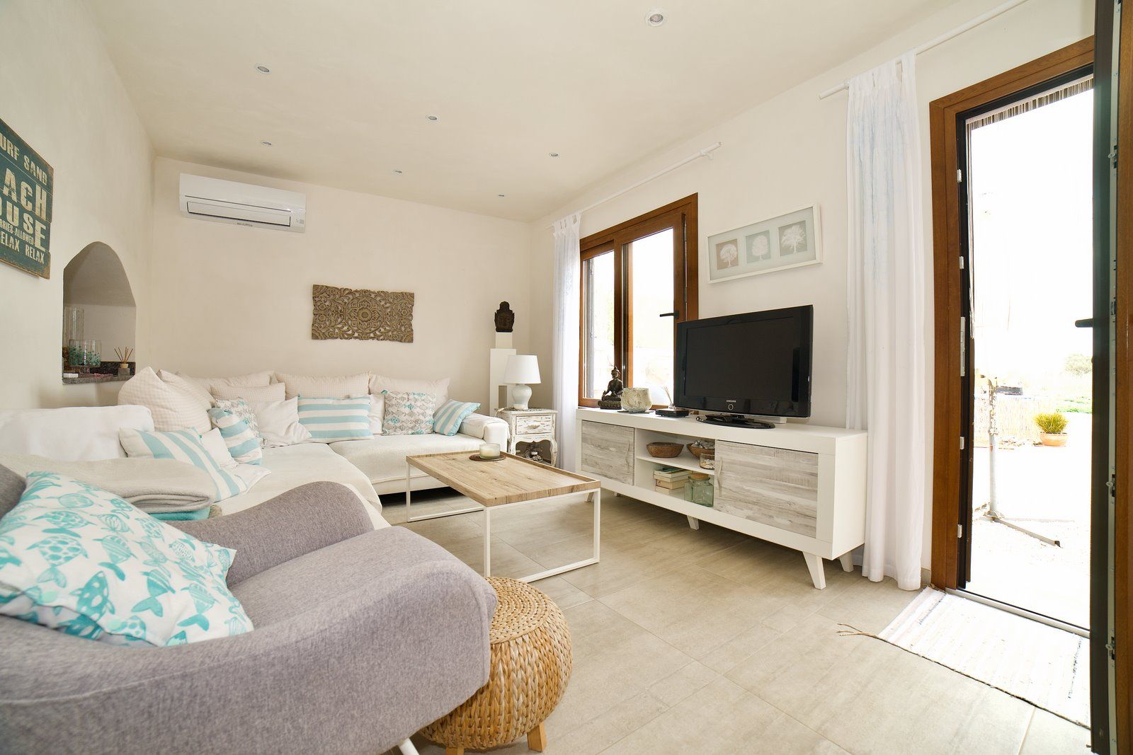 5-2047-Villasyfincasmallorca.jpeg Renovated Village House with Garden for Rent in Ses Salines