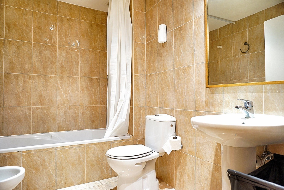 Furnished Apartment with Terrace for Rent in Campos
