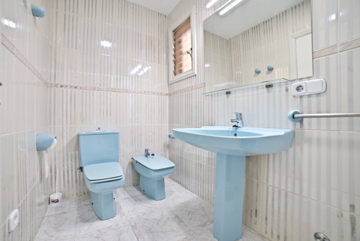 Beachfront Long-Term Rental in Sa Ràpita: 4-Bed Ground Floor Apartment