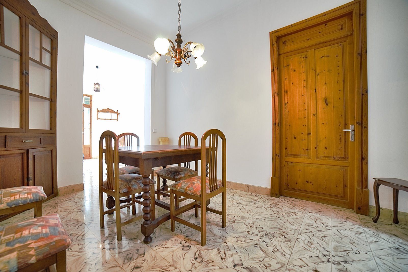 5-Villasyfincasmallorca-10.jpg Casa de pueblo en alquiler en Es Llombards con patio y chimenea