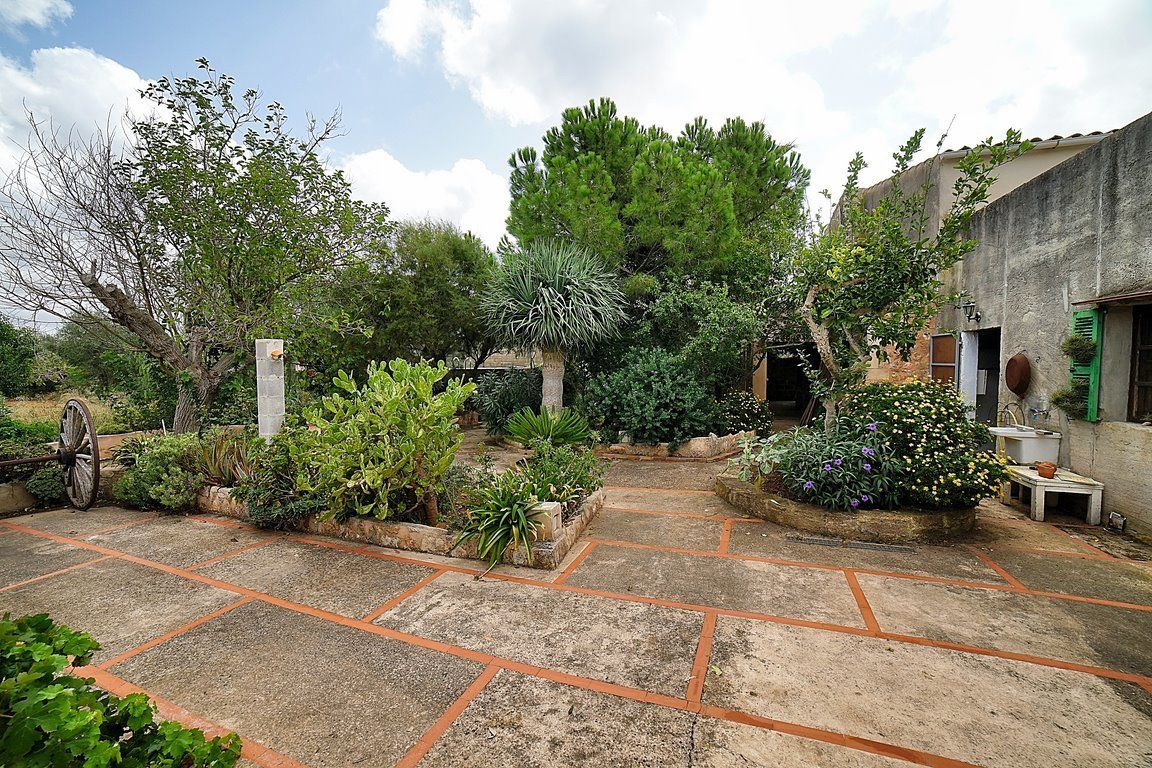Casa de pueblo con jardín y piscina en alquiler, Es Llombards