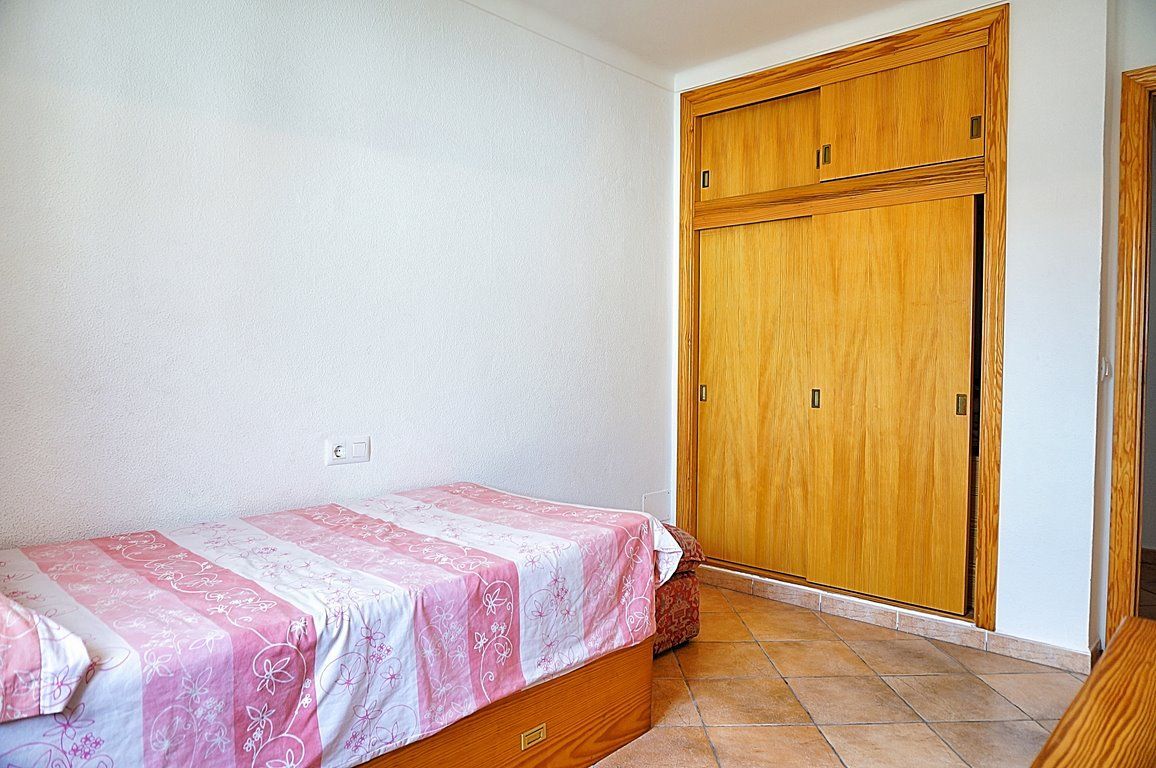 Piso amueblado con terraza y vistas al mar en Colonia de Sant Jordi