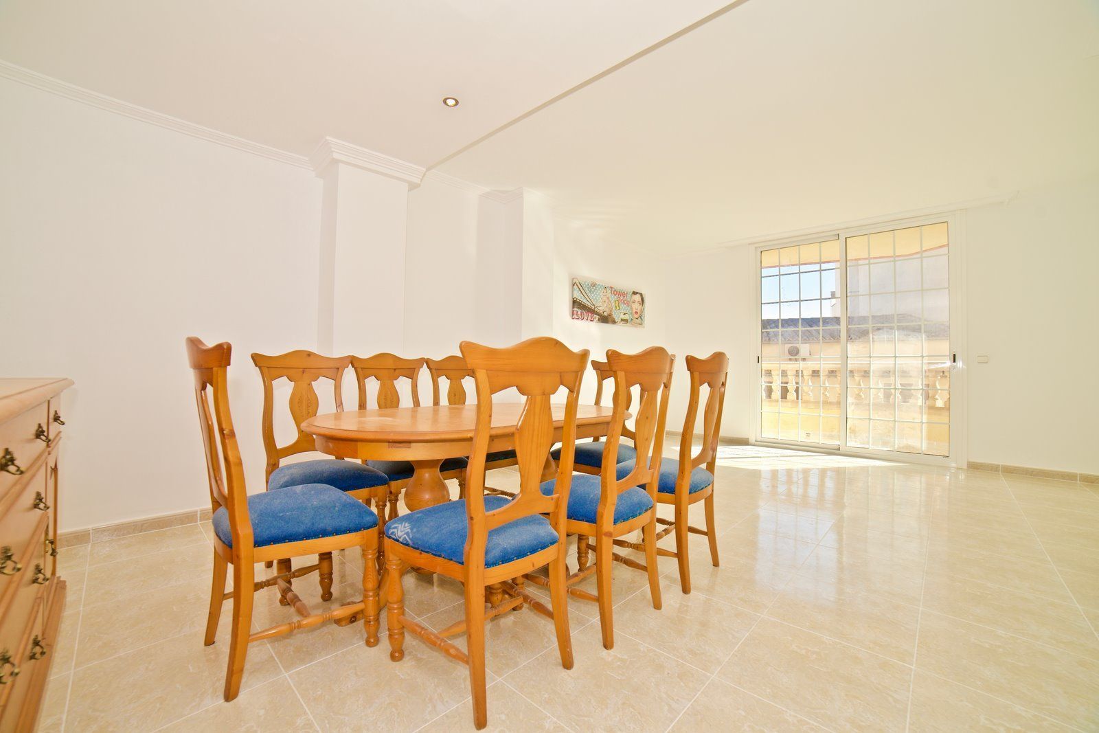 Piso en venta en Campos con gran terraza y 3 habitaciones