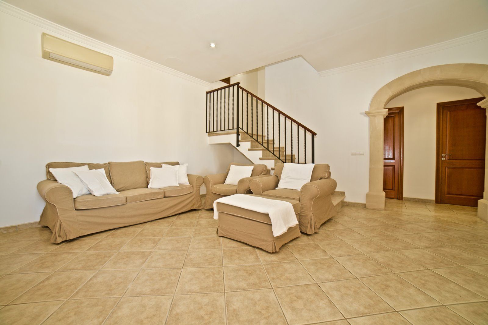 Country Home for Rent with Private Pool Near Campos