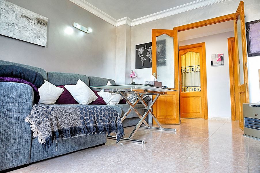 Piso exterior luminoso con balcón en venta en Llucmajor