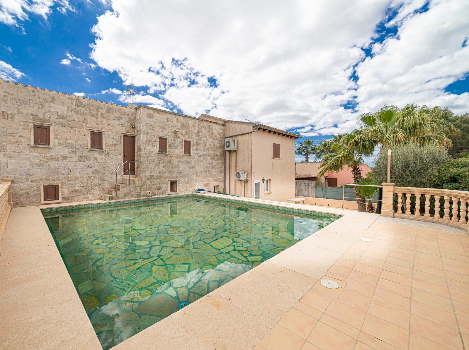 52-1204-Villasyfincasmallorca.jpg Country House for Rent Near Ses Salines With Pool