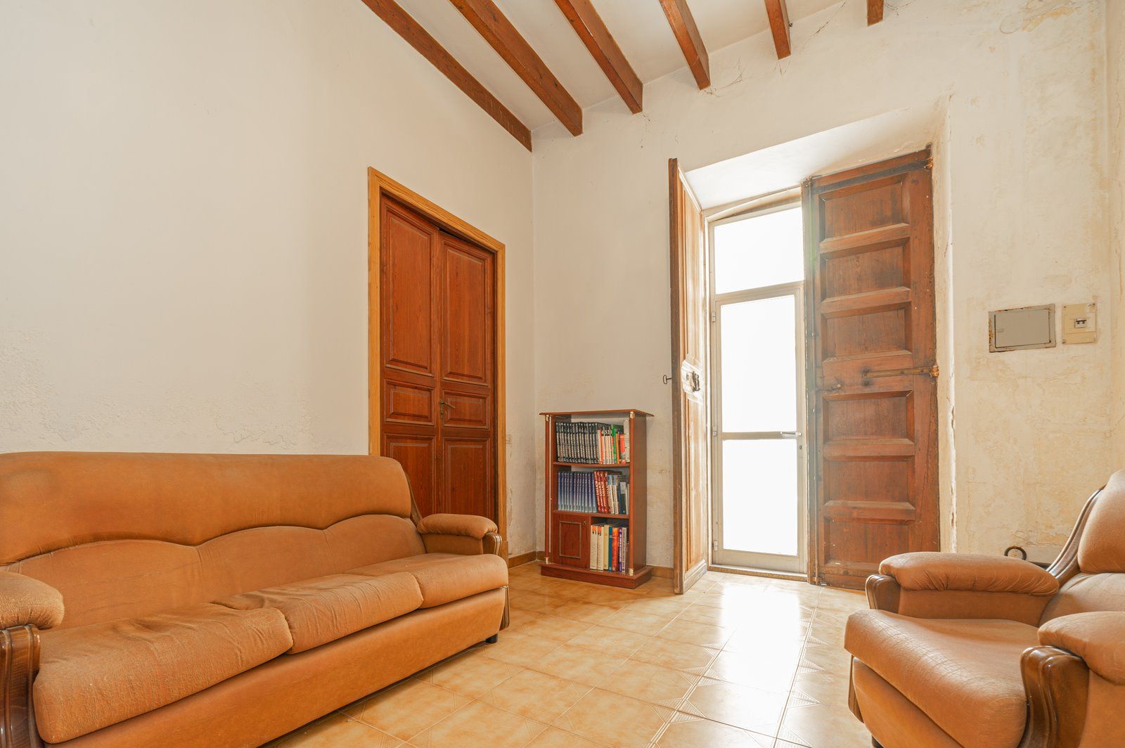6-1201-Villasyfincasmallorca.jpg Casa de pueblo en Es Llombards con patio y terraza | 278 m²