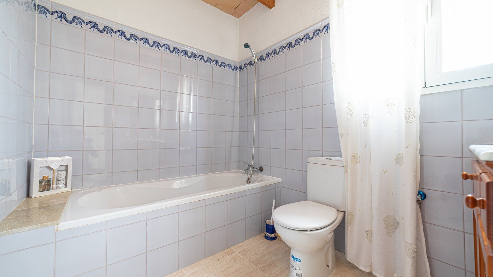 6-1204-Villasyfincasmallorca.jpg Country House for Rent Near Ses Salines With Pool