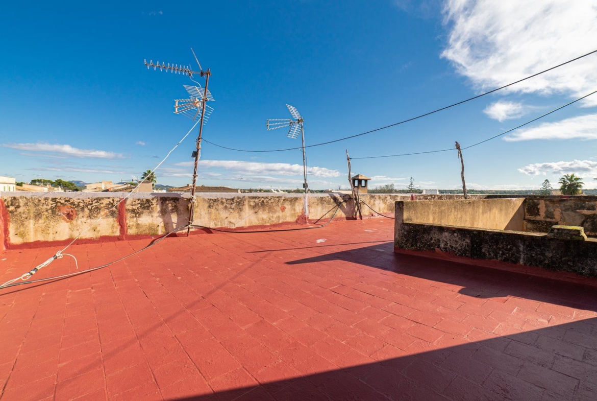 Townhouse for Rent in Ses Salines with Rooftop Terrace