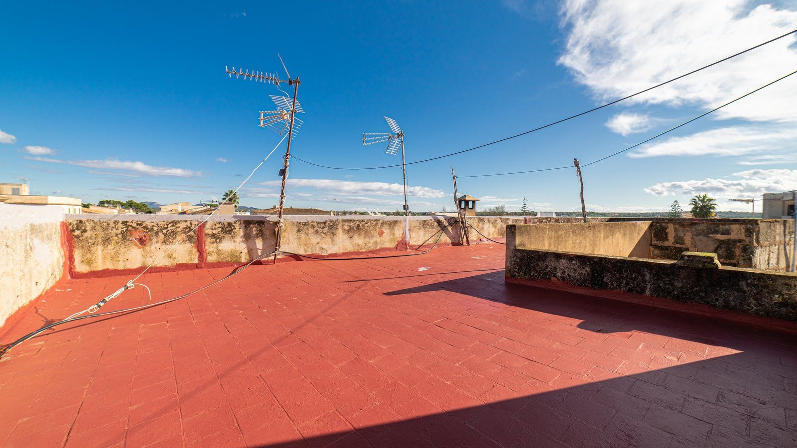 Townhouse for Rent in Ses Salines with Rooftop Terrace