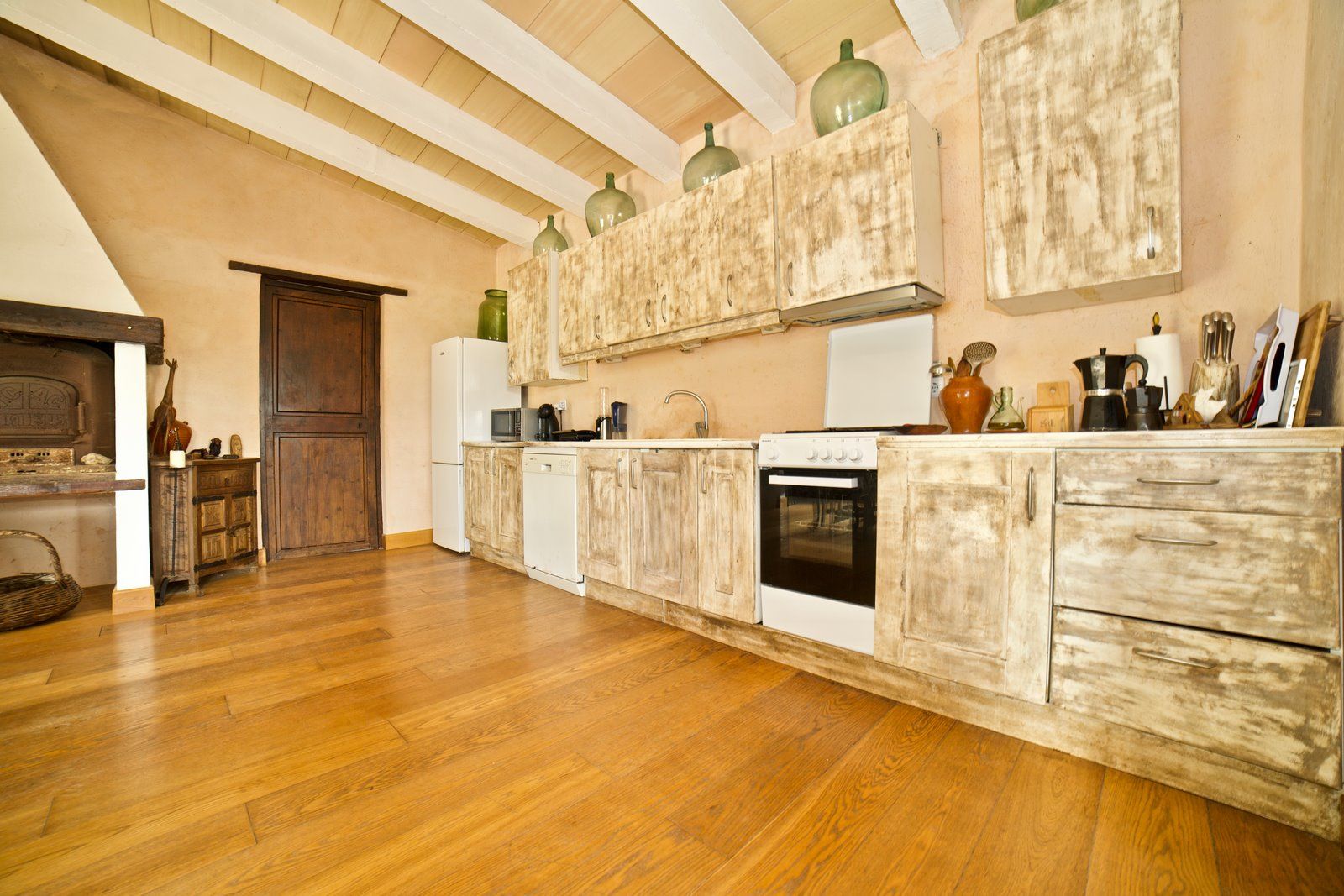 6-2021-Villasyfincasmallorca.jpg Alquiler casa de campo en Sineu con jardín y chimenea