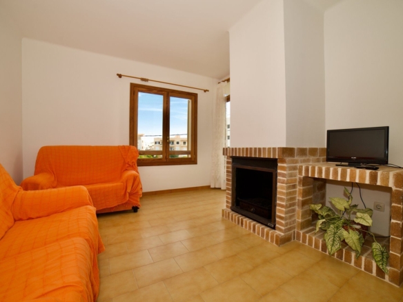 Piso en alquiler en Colonia de Sant Jordi: 3 habitaciones y terraza
