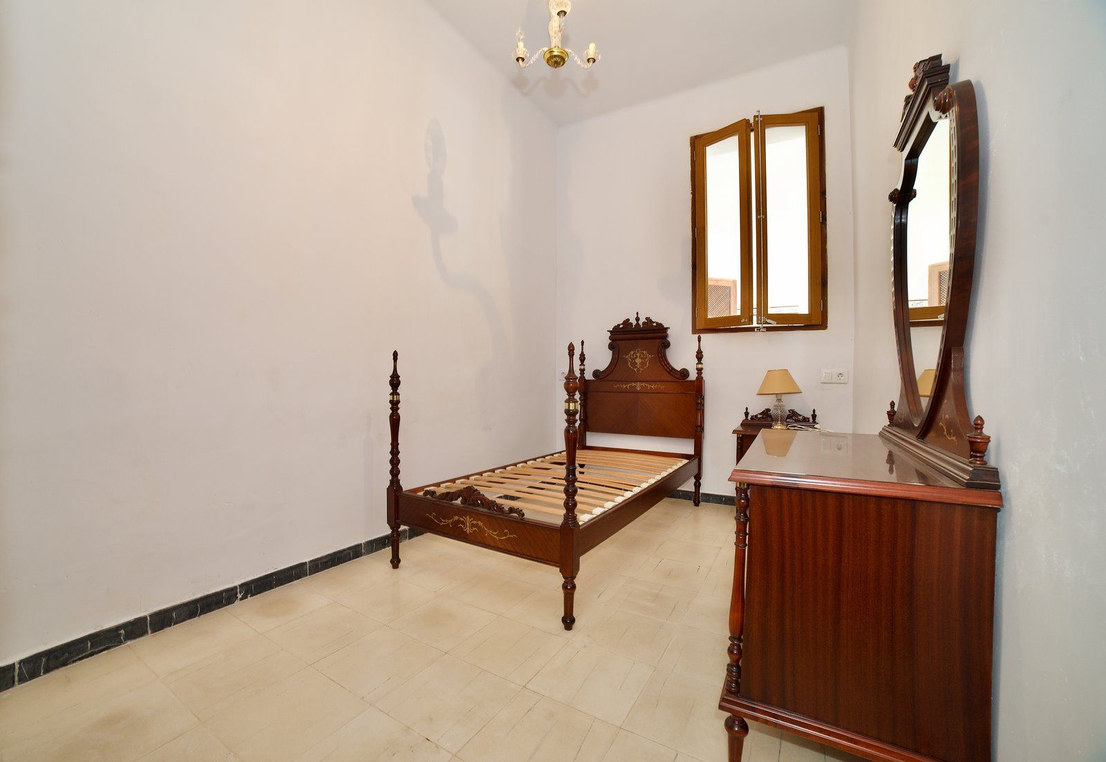 Casa de pueblo en alquiler en Montuïri con garaje, patio y terrazas