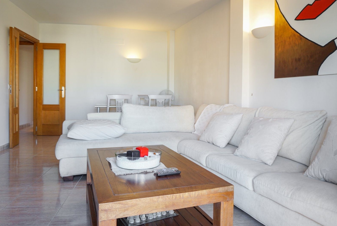 Furnished Apartment with Terrace for Rent in Campos