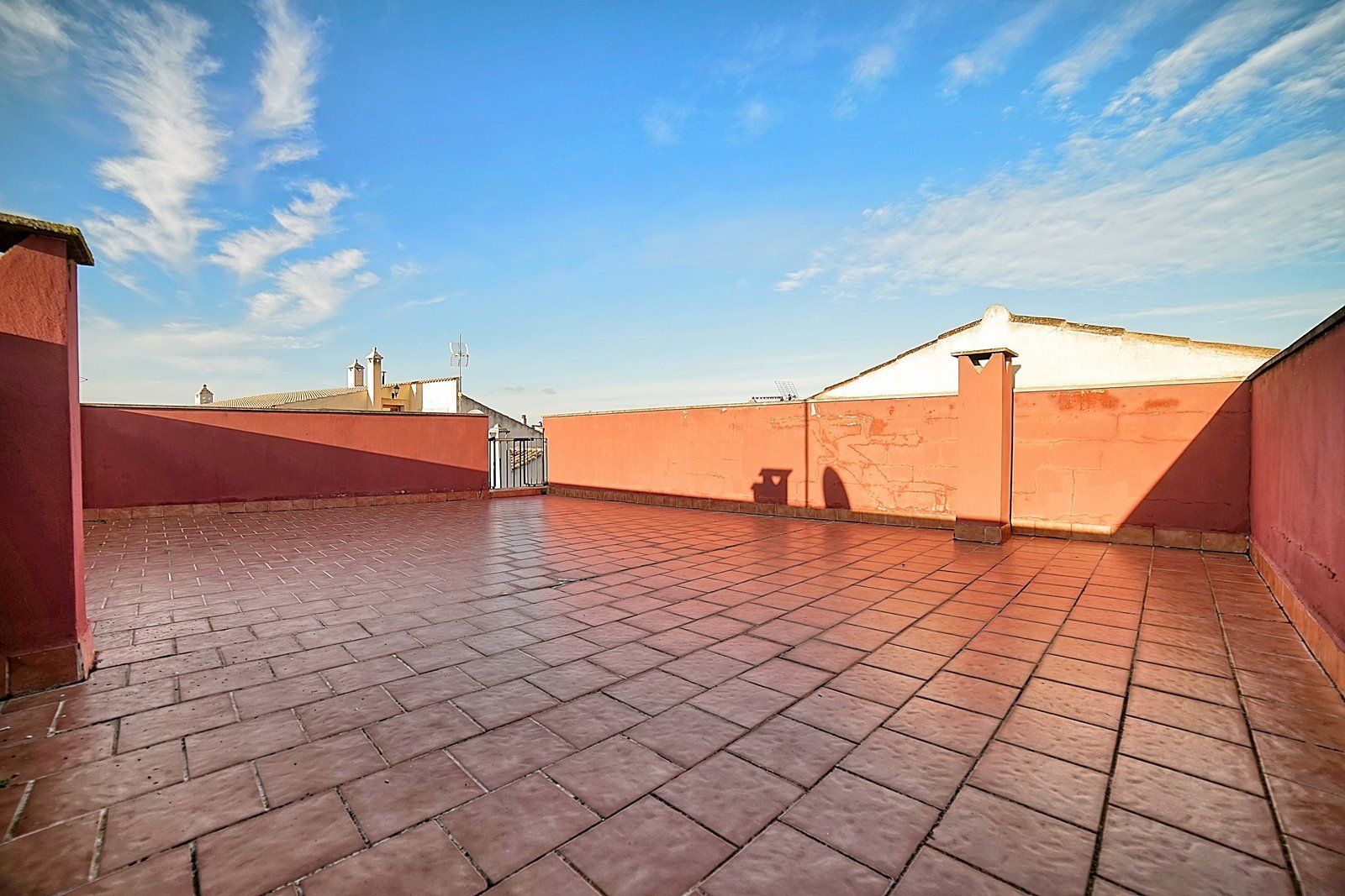 6-Villasyfincasmallorca-5.jpg Casa adosada con vistas al mar en Ses Salines, Mallorca