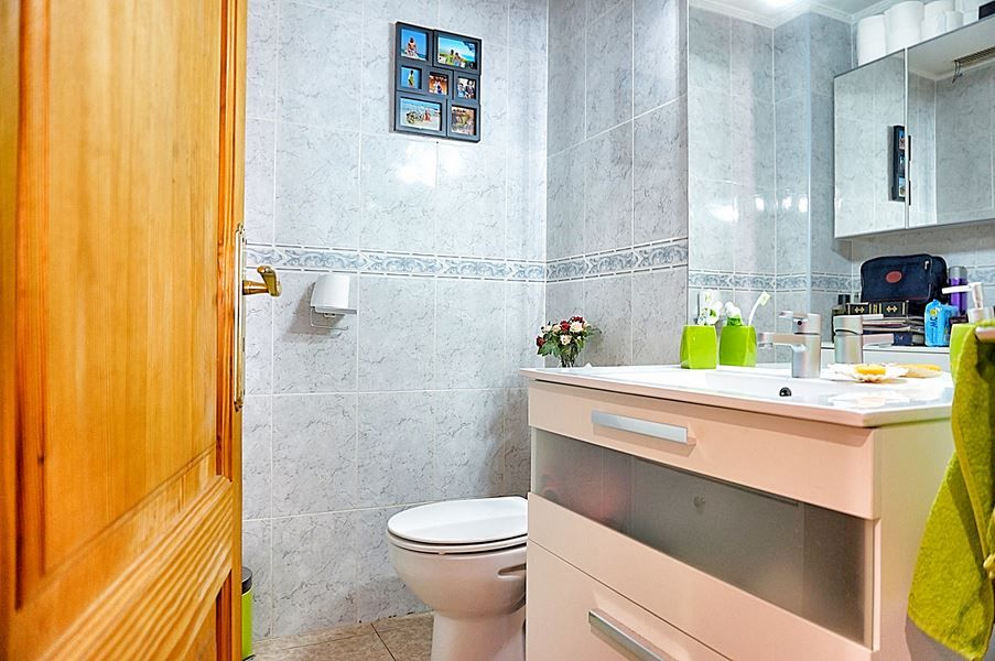 Piso exterior luminoso con balcón en venta en Llucmajor