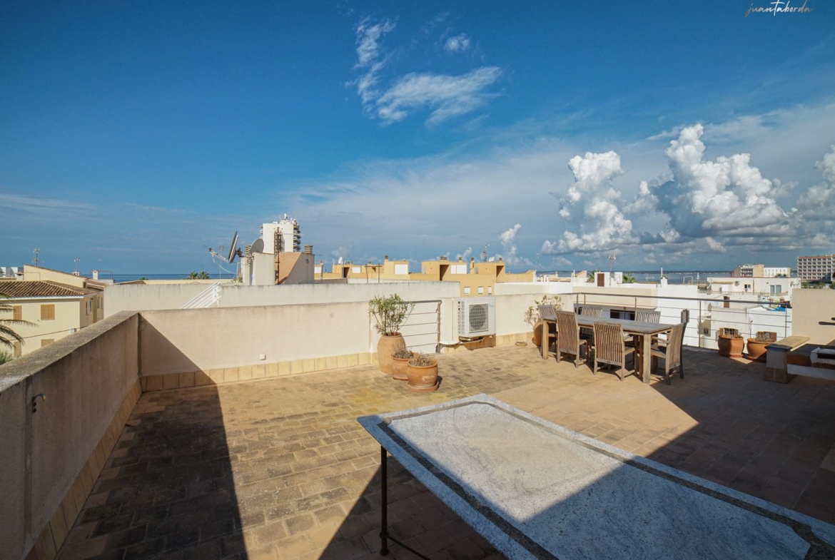 Sea View Penthouse for Rent in Colonia de Sant Jordi