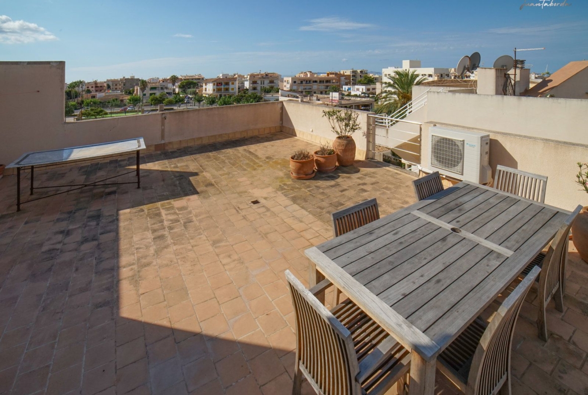 Sea View Penthouse for Rent in Colonia de Sant Jordi