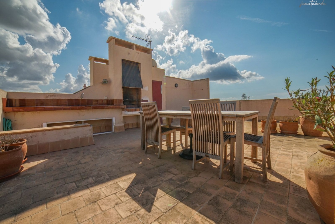 Sea View Penthouse for Rent in Colonia de Sant Jordi