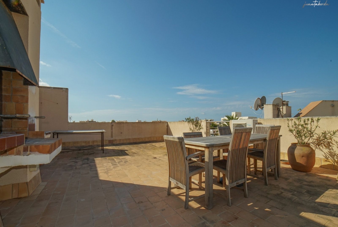 Sea View Penthouse for Rent in Colonia de Sant Jordi